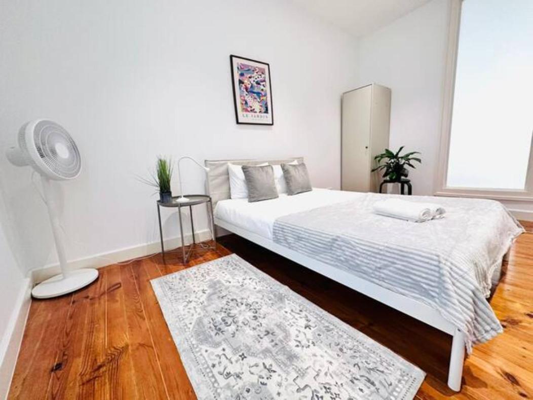 Large Flat Up 8pp Apartment *